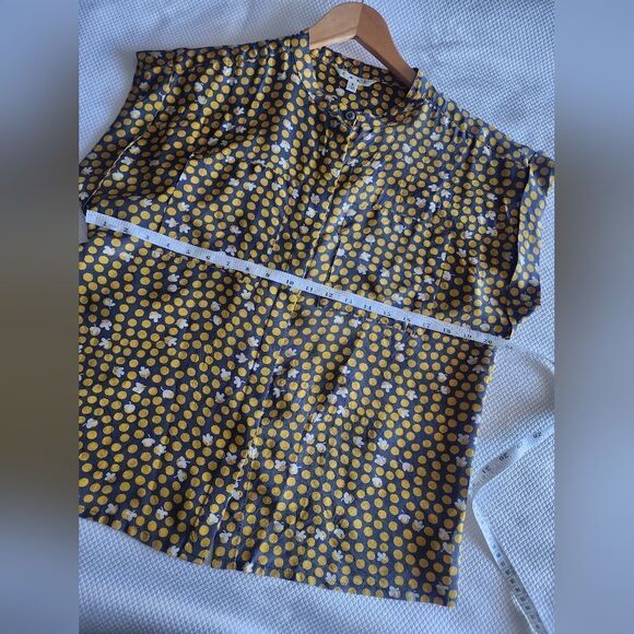 CAbi Silk Casual Button Down Shirt in Grey and Yellow - Picture 6 of 7